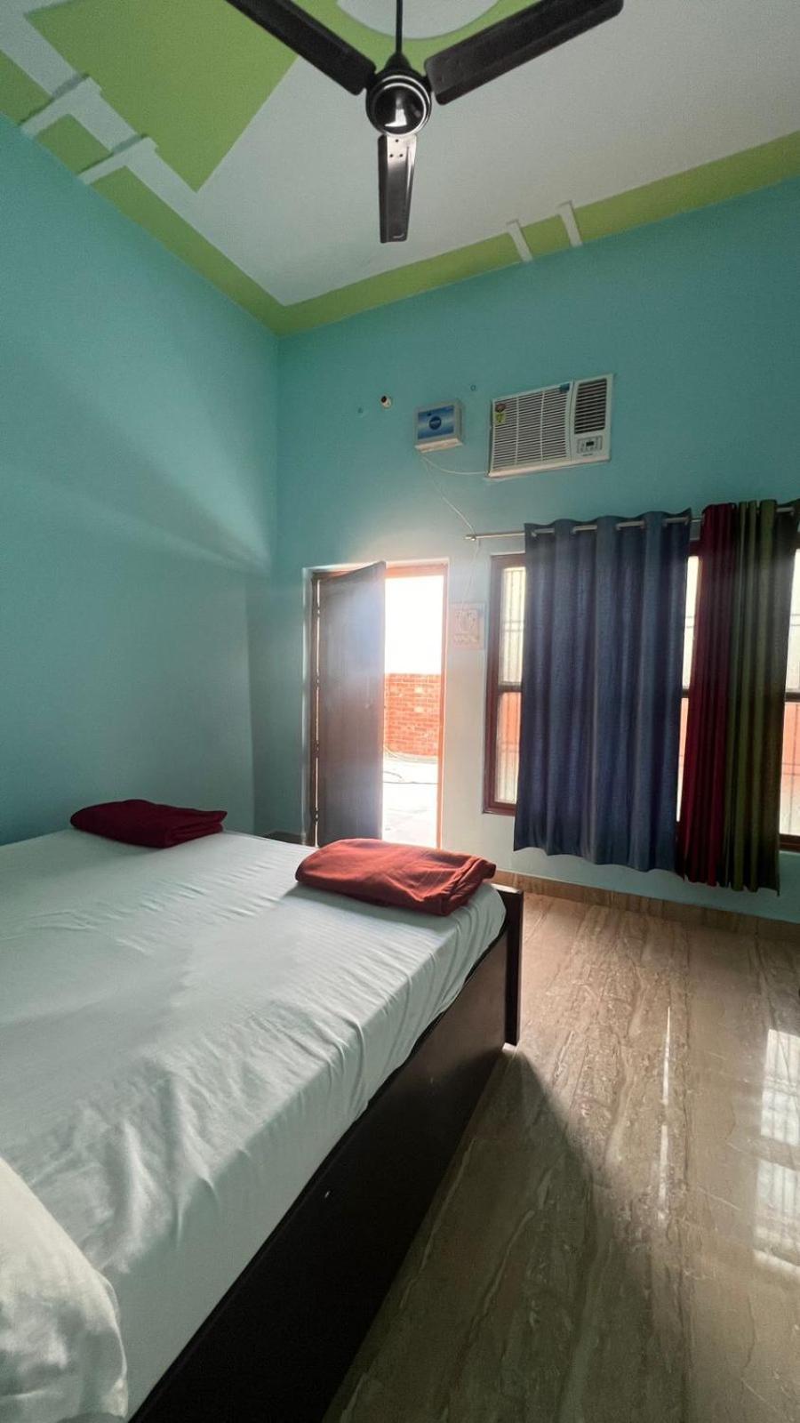 Hotel Vijay Palace Ayodhya 外观 照片
