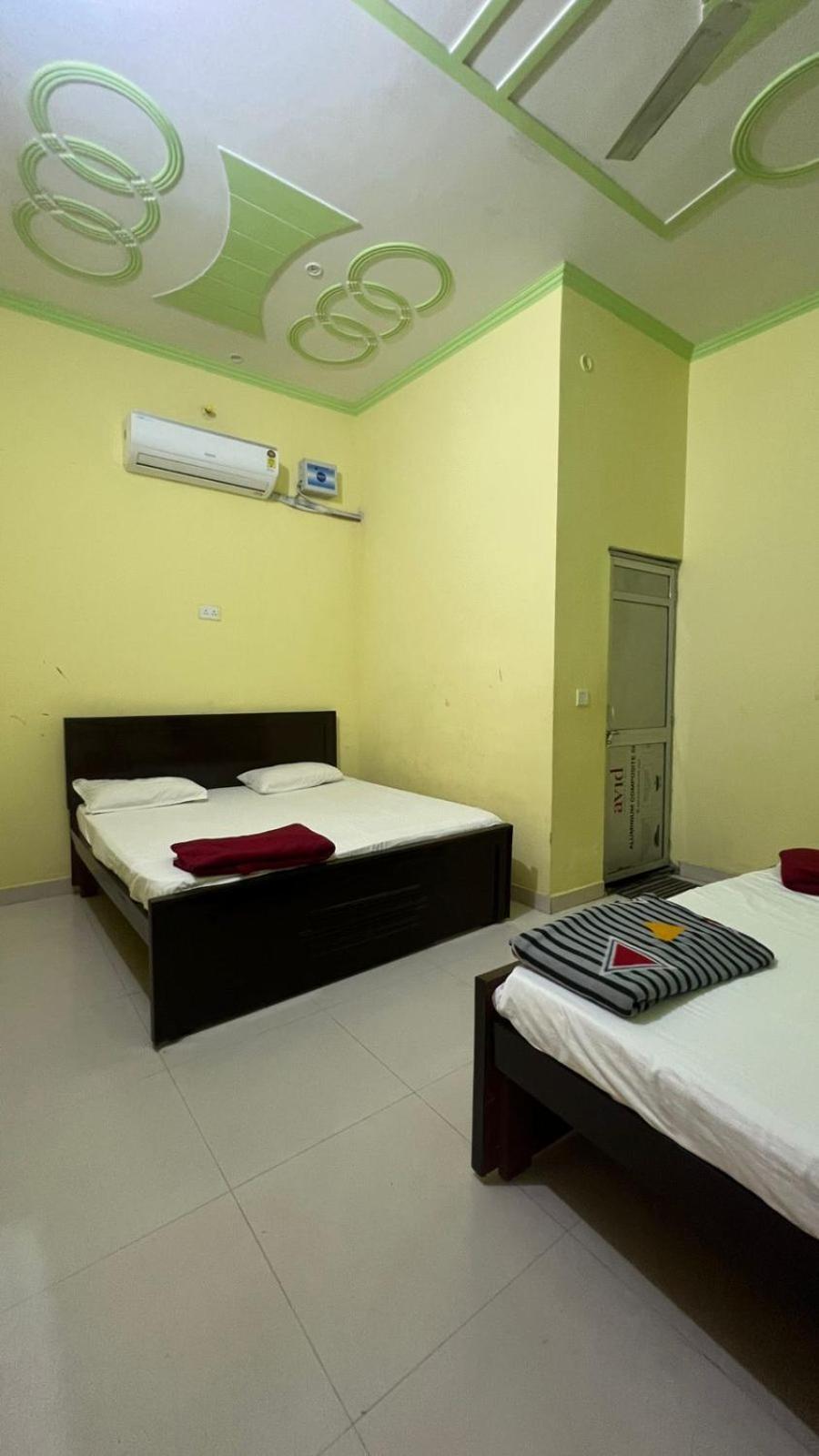 Hotel Vijay Palace Ayodhya 外观 照片