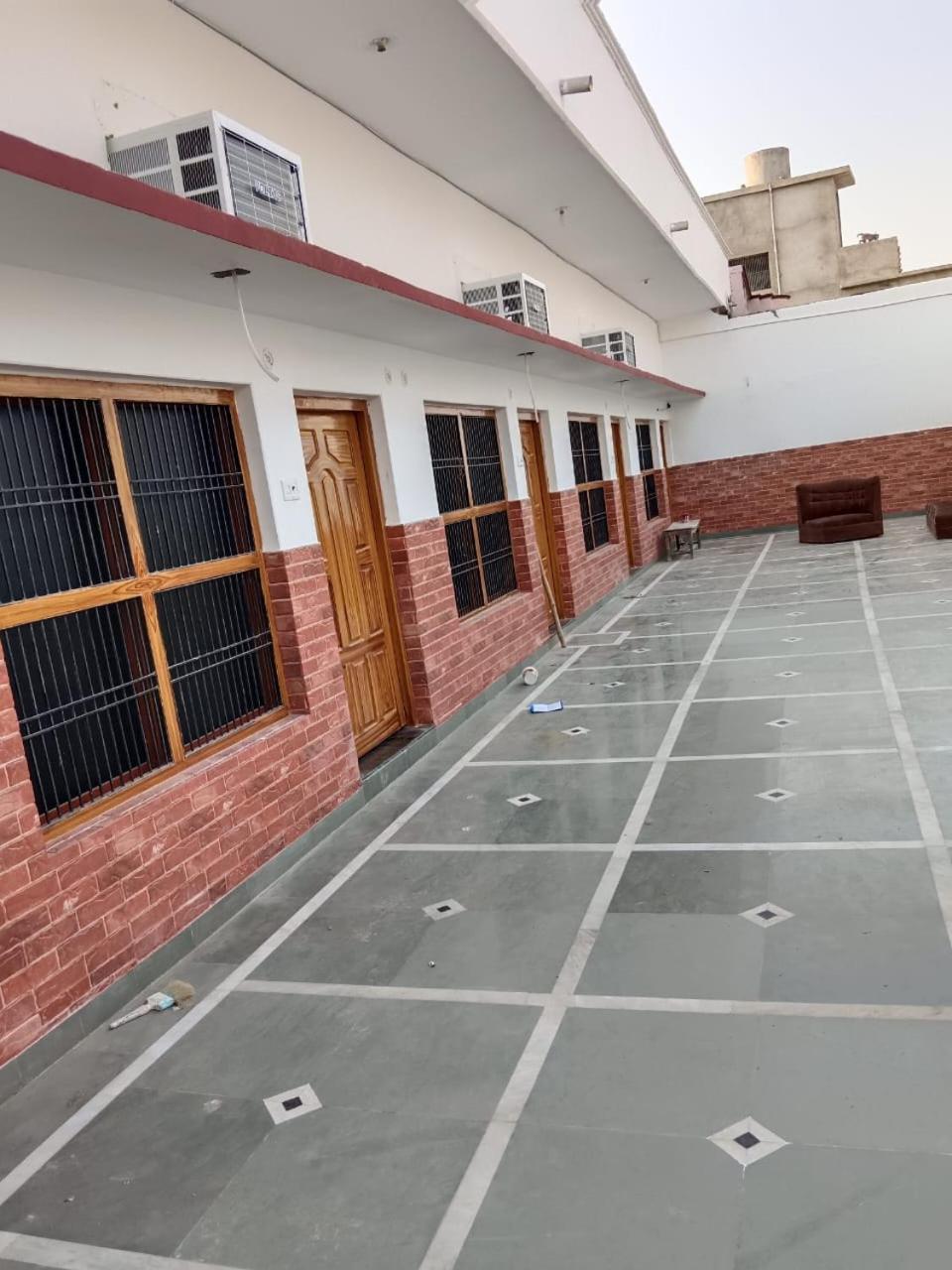 Hotel Vijay Palace Ayodhya 外观 照片