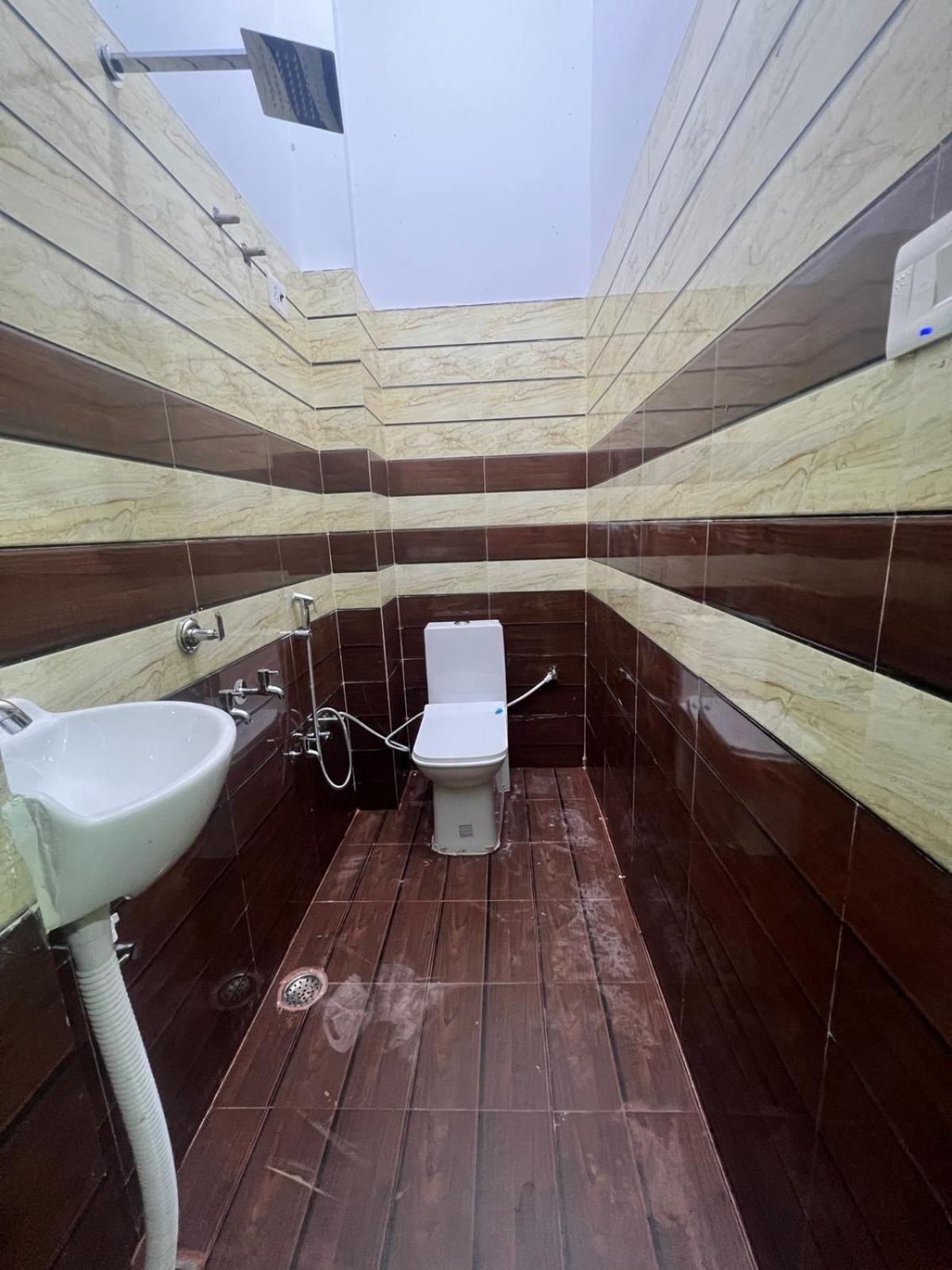 Hotel Vijay Palace Ayodhya 外观 照片