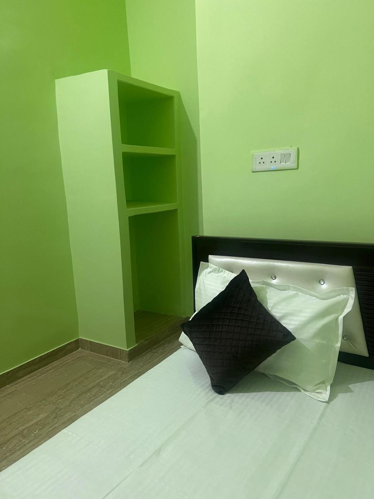 Hotel Vijay Palace Ayodhya 外观 照片